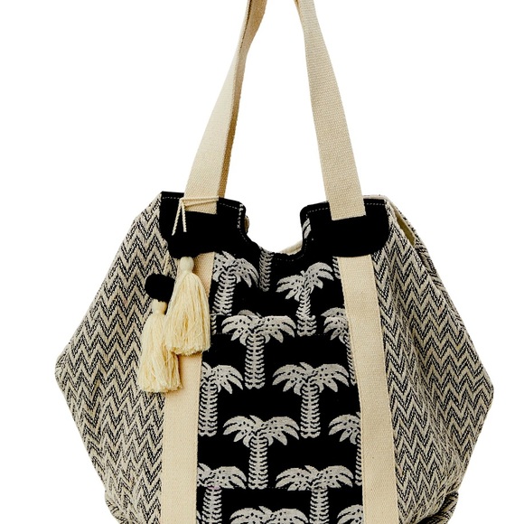 No Boundaries Handbags - No boundaries black and white beach tote